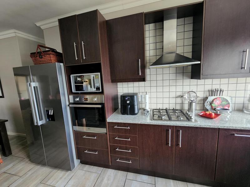 3 Bedroom Property for Sale in Glen Lilly Western Cape